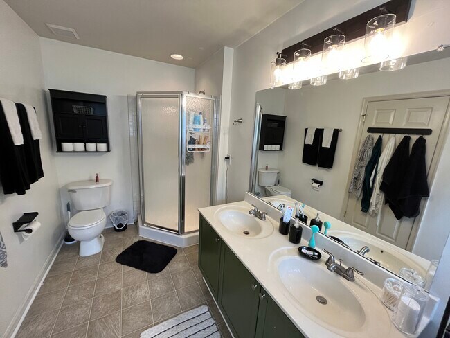 Building Photo - 95 Dunlap Dr