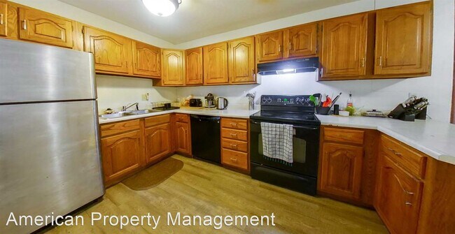 Building Photo - 4 br, 1.5 bath House - 1724 Browning Ave