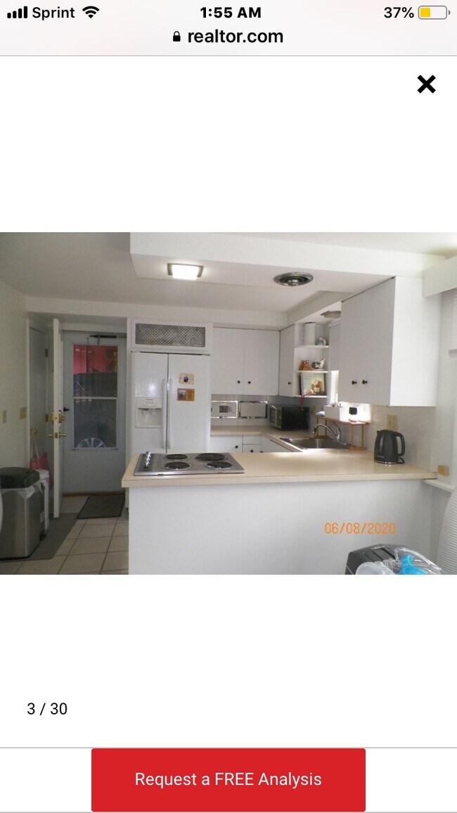 Kitchen with dishwasher - 38 Janet Cir
