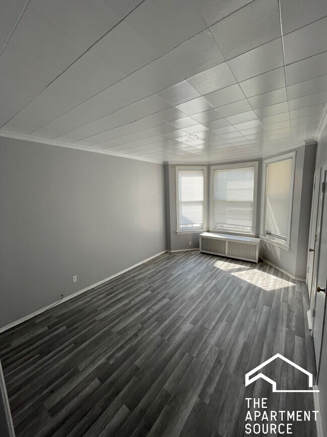 2733 N Ridgeway Ave Unit 1, Chicago, IL 60647 Apartments in Chicago
