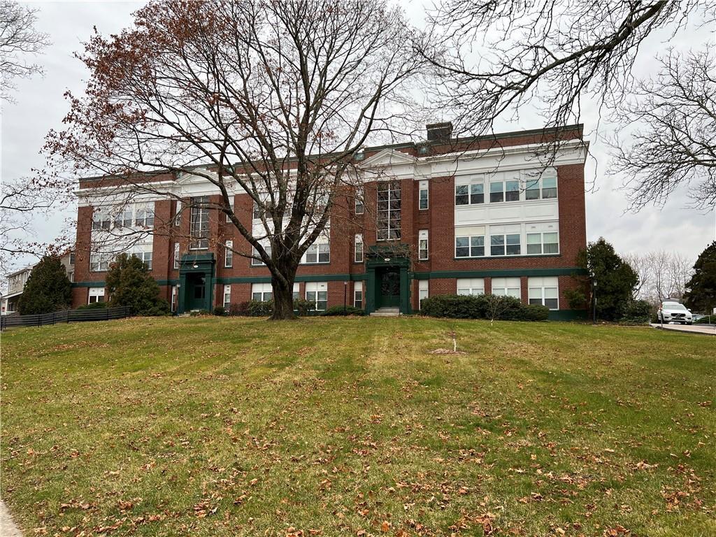 Primary Photo - 140 High St