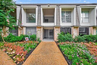 Building Photo - 12633 Memorial Dr
