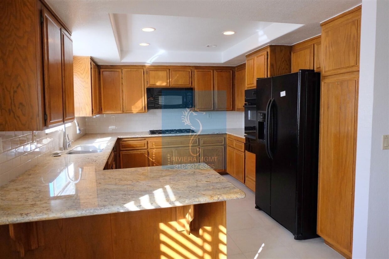 Primary Photo - 2 BR 2 BA Condo in Redondo Beach