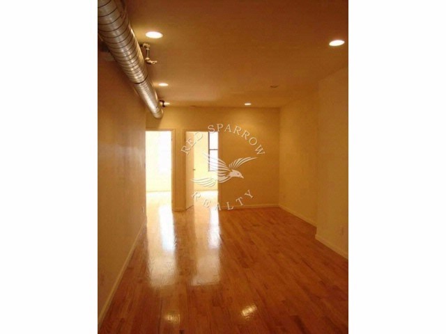 Building Photo - 861 Broadway