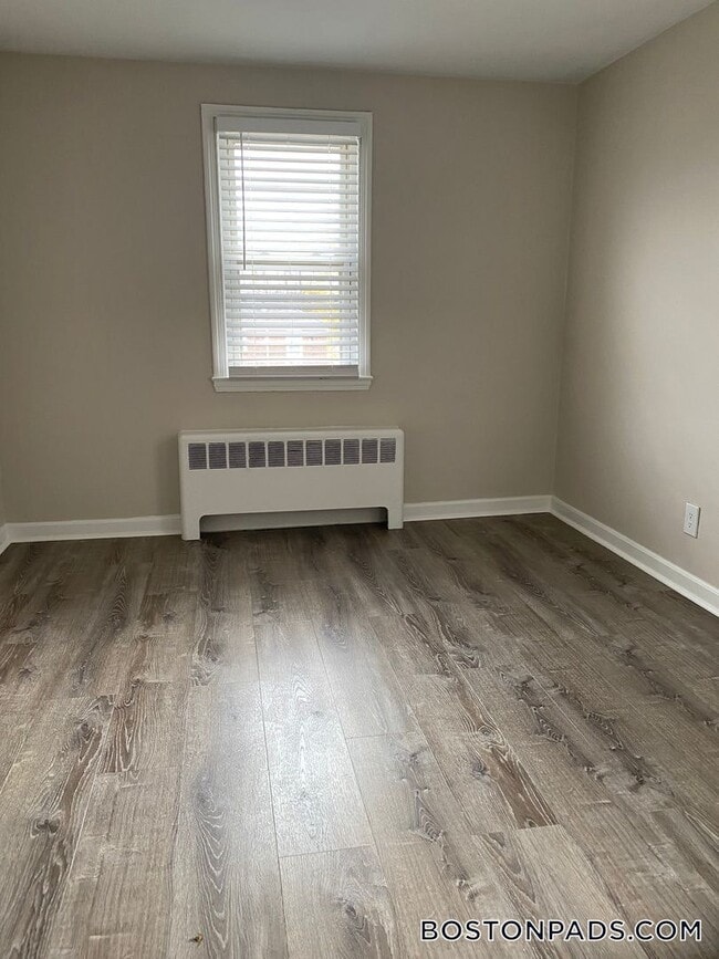 Foto del edificio - 107 Shawomet Ave