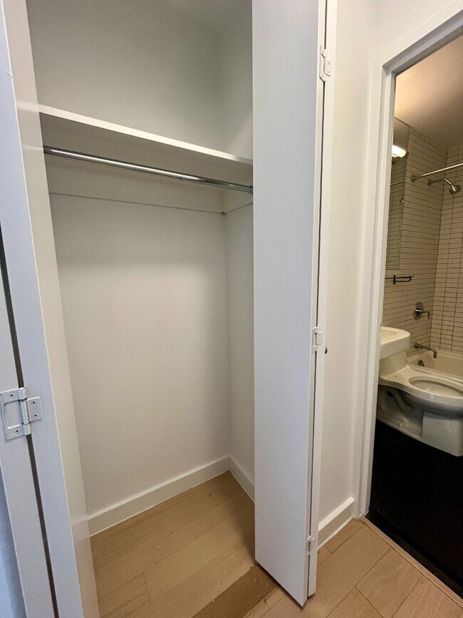 Foto del edificio - 222 E 39th St