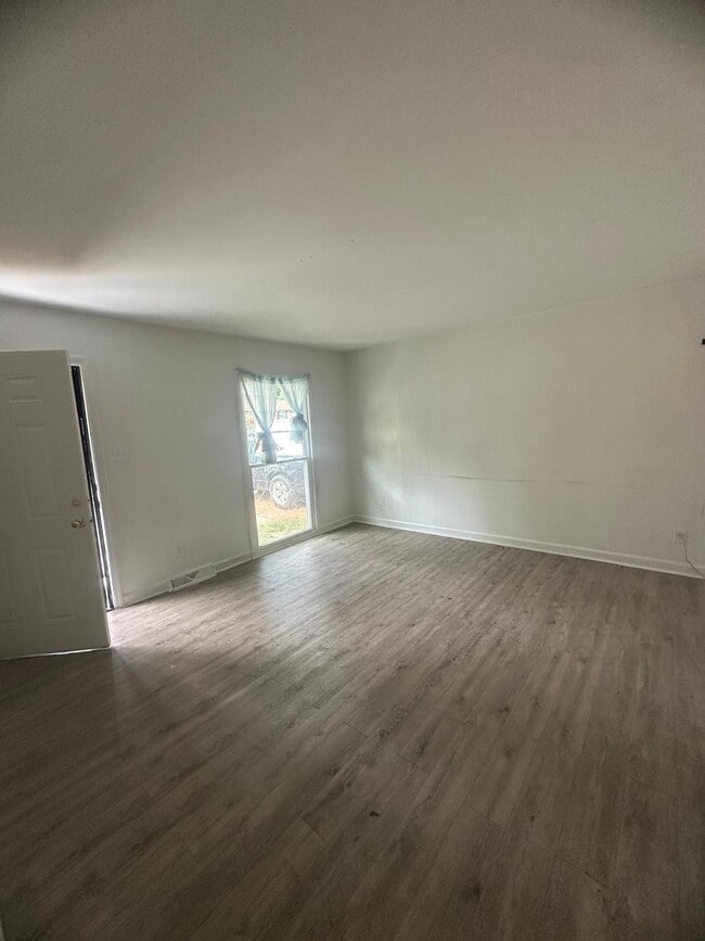 Building Photo - 924 Carrington Dr