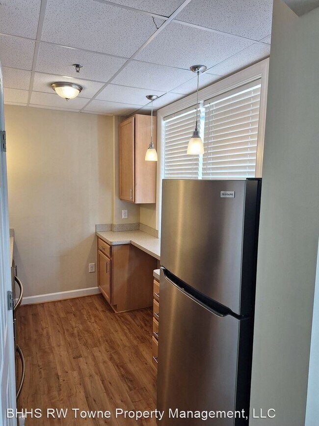 Building Photo - 1 br, 1 bath House - 5215 Center Street #2