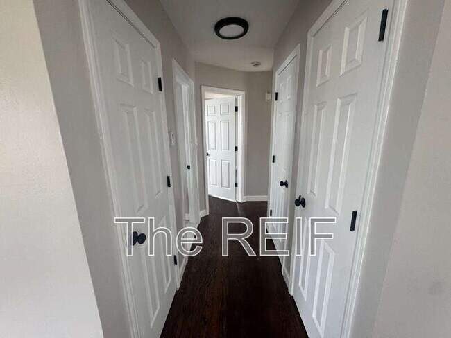Foto del edificio - 3324 Greenfield Rd