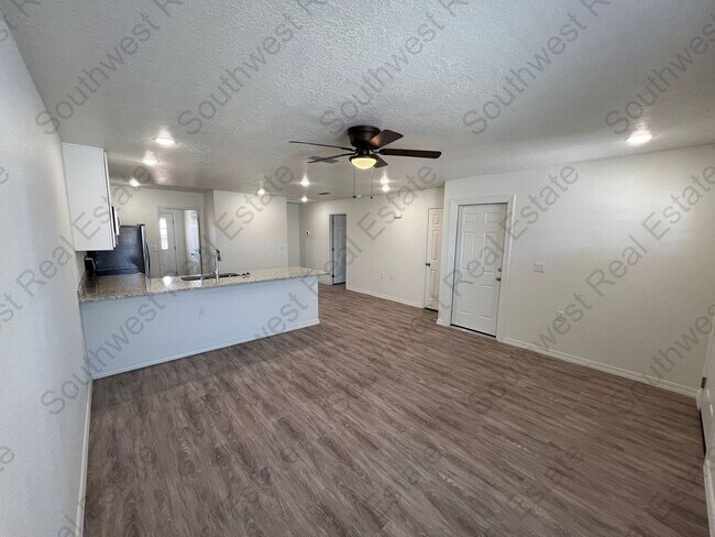 Foto del edificio - 2121 Bobwhite Ct
