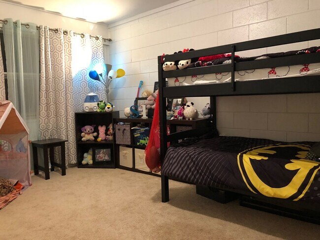 Foto del edificio - 4/1.5 $1950