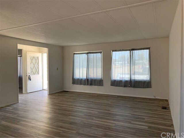 Foto del edificio - 21675 River Rd