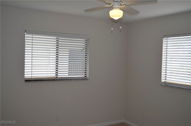 Foto del edificio - 4528 SE 5th Pl