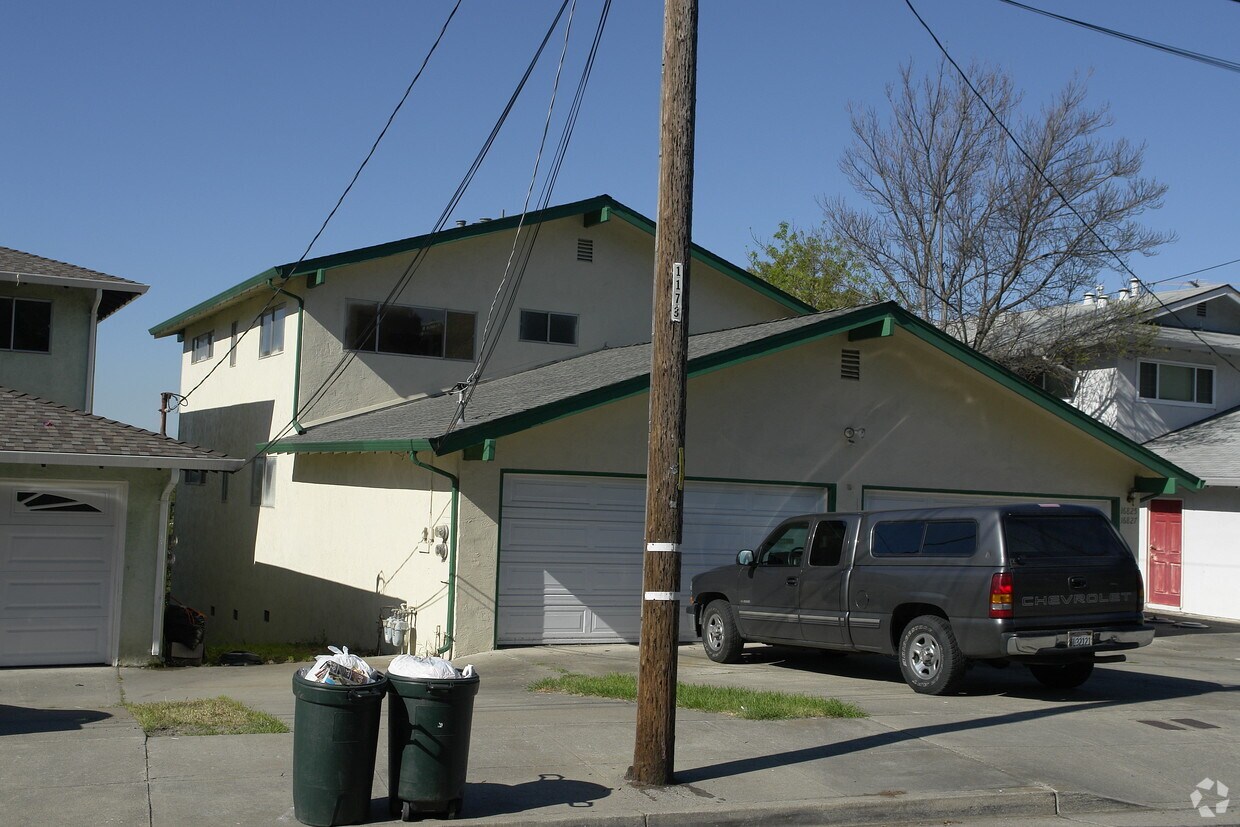Foto del edificio - 16825 Liberty St