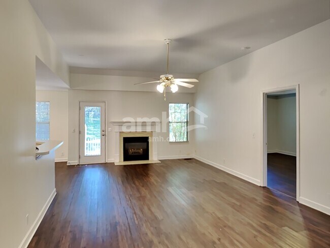 Foto del edificio - 6552 Broken Bow Dr