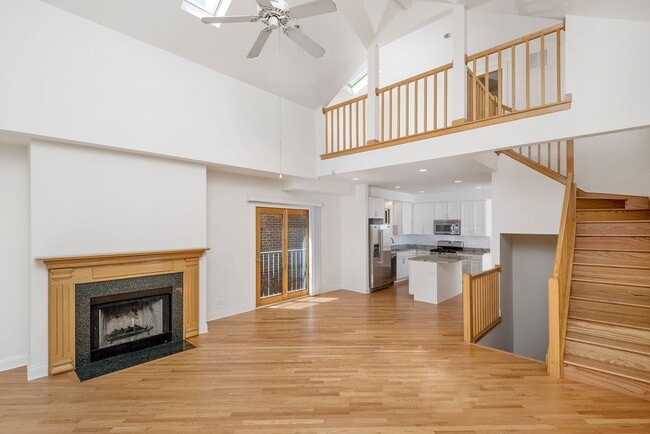 Photo - Large 3 BR/3 BA Duplex in the heart of Lincoln Park Apartment