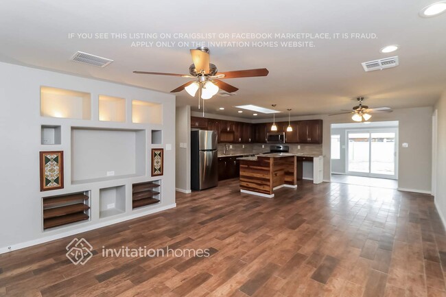 Building Photo - 3635 E Emile Zola Ave