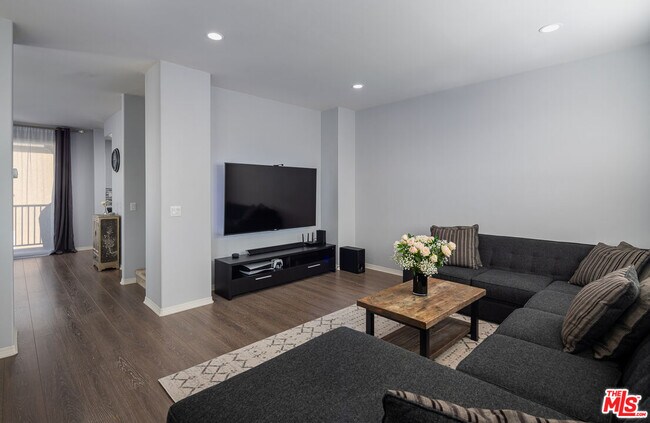 Building Photo - 281 Mar Vista Ave