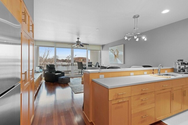 Foto del edificio - 101 Cherry St