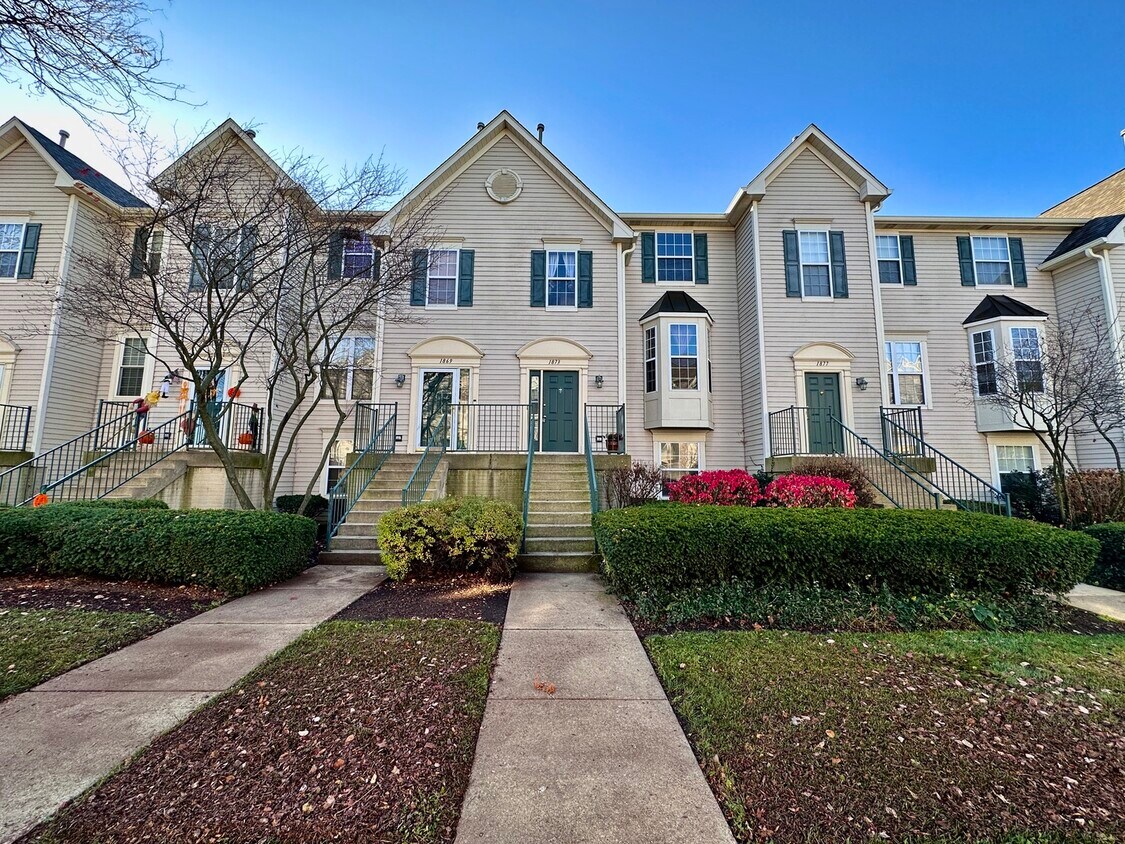 1873 Grandview Pl, Montgomery, IL 60538 Townhome Rentals in