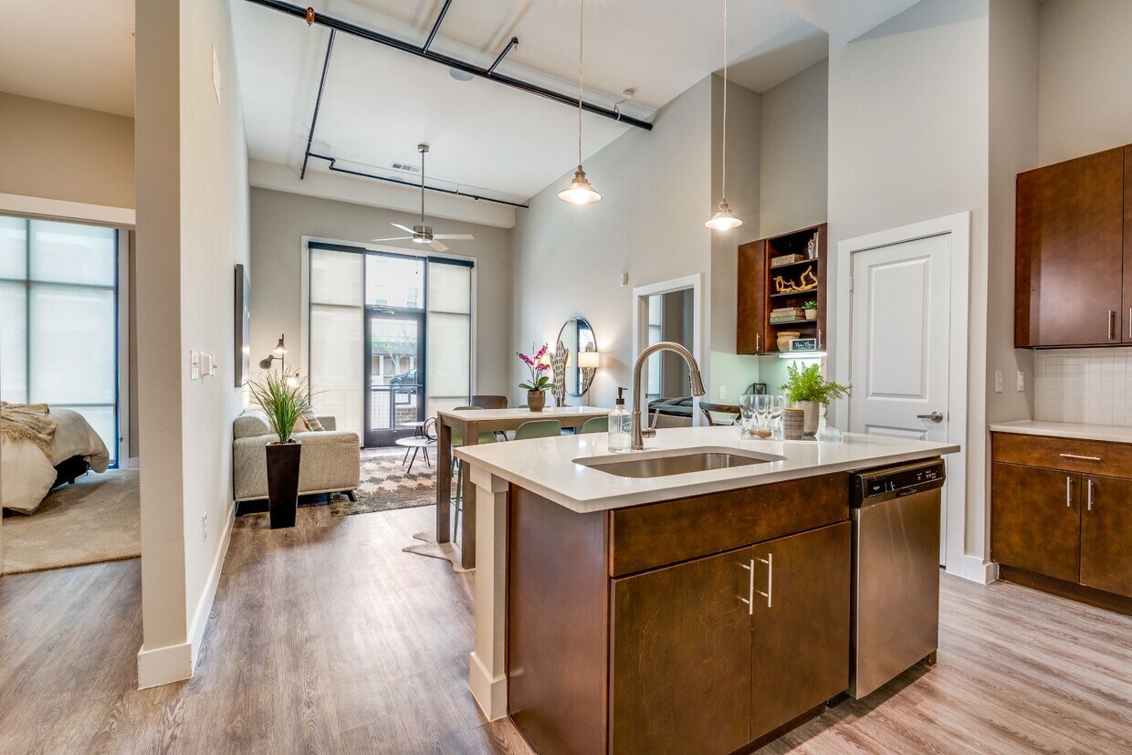 Sovereign Hometown Apartments 6021 Parker Blvd N North Richland Hills