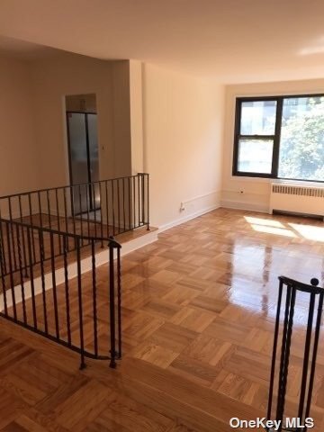 Foto del edificio - 98-33 64th Ave