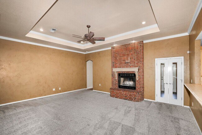 Foto del edificio - 8305 Challenge Dr