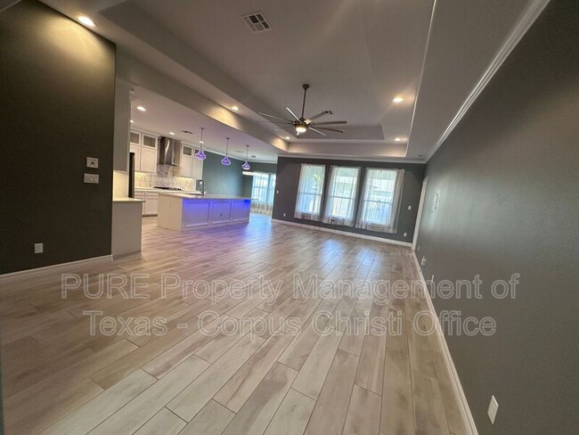 Foto del edificio - 7314 Longitude Ct