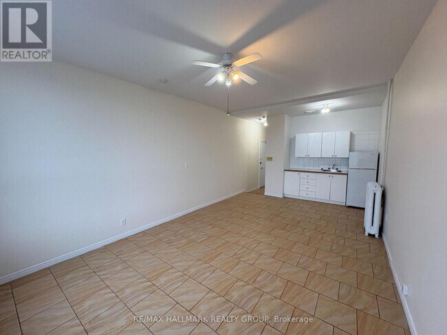 Building Photo - 307 Dalhousie St