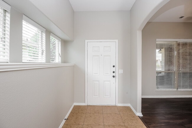 Foto del edificio - 656 Brooks St