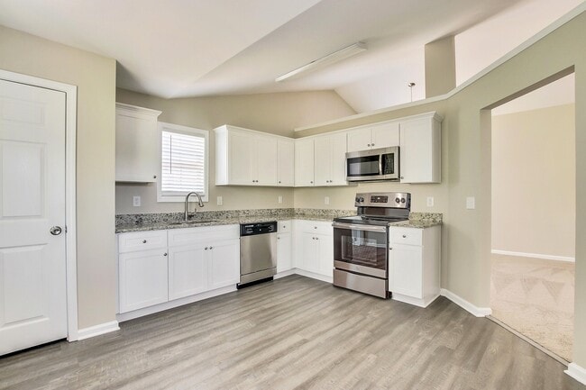 Building Photo - 6557 Snow Bird Ln