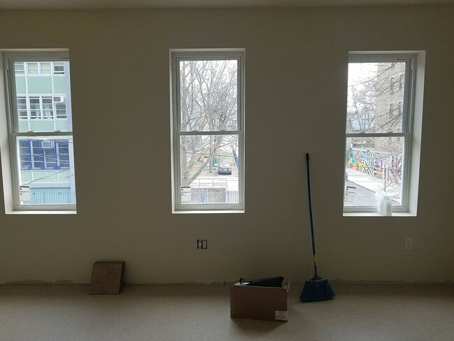 Building Photo - 447 Jackson Ave
