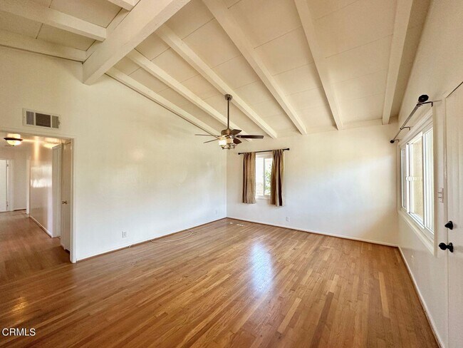 Foto del edificio - 3169 Channel Dr