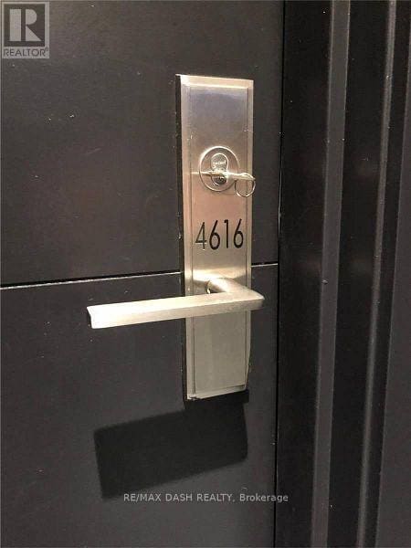 Photo du bâtiment - 488 University Ave