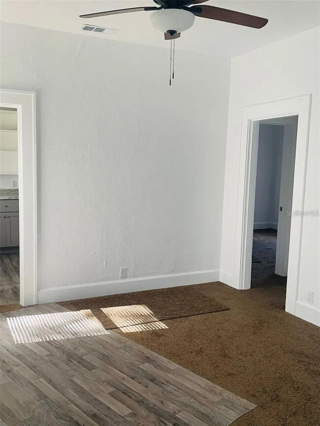 Building Photo - Lovely two bedroom one bathroom cottage