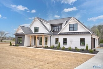 Building Photo - 133 Mercury Ln