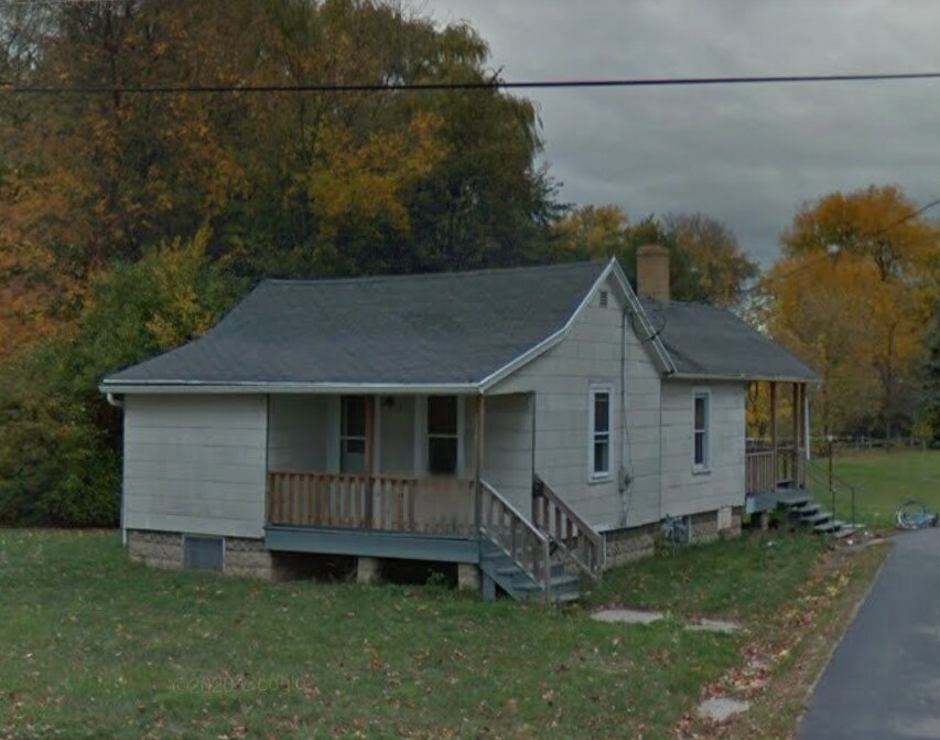 Primary Photo - 216 W Foster St