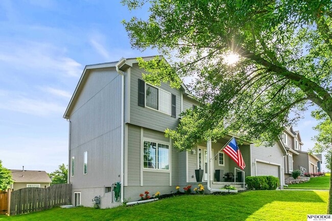 Building Photo - 1104 Valleyview Dr