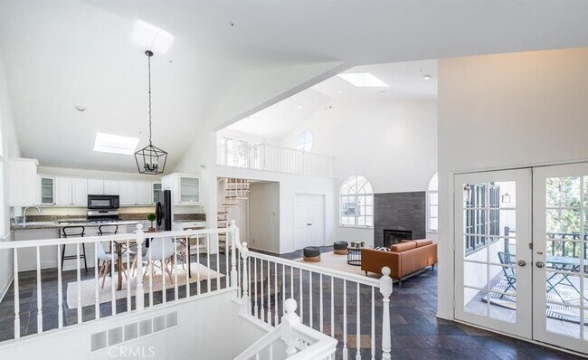 Foto del edificio - 8032 Willow Glen Rd