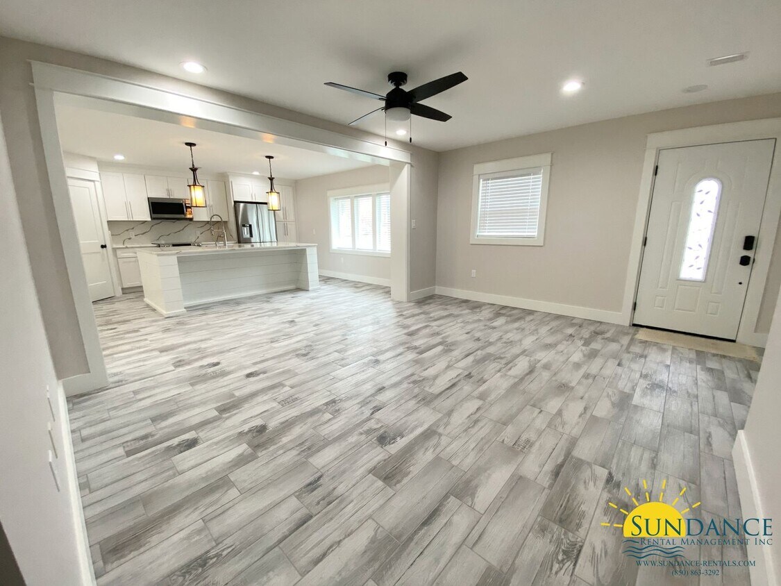 Primary Photo - Gorgeous 3 Bedroom Home in the Heart of Sh...