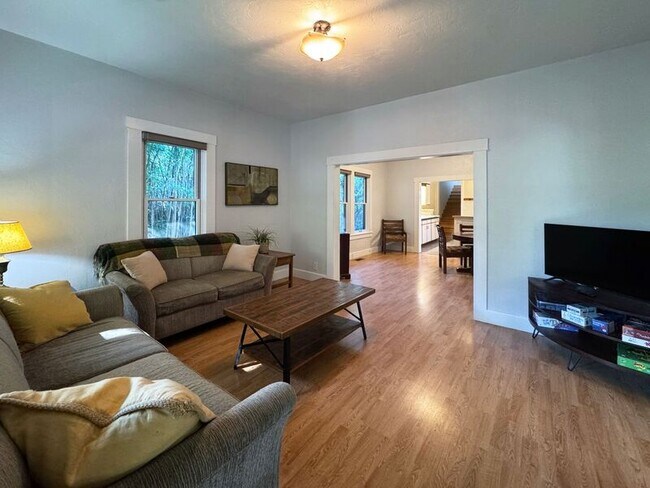 Foto del edificio - 346 N Grand St