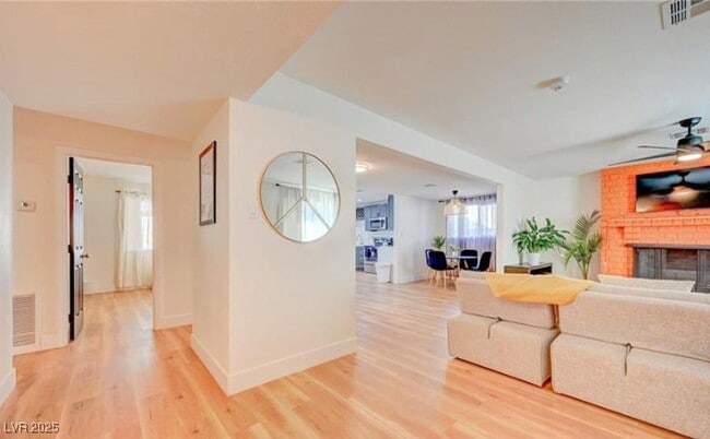 Building Photo - 1821 E Oakey Blvd