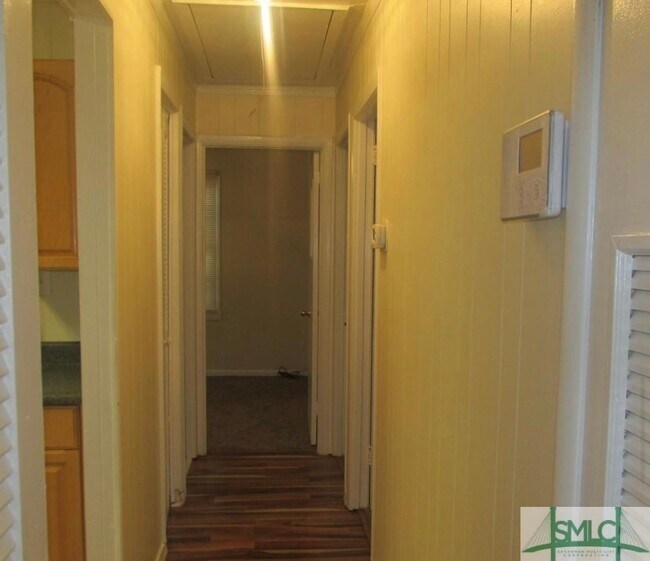 Foto del edificio - 1513 Cloverdale Dr
