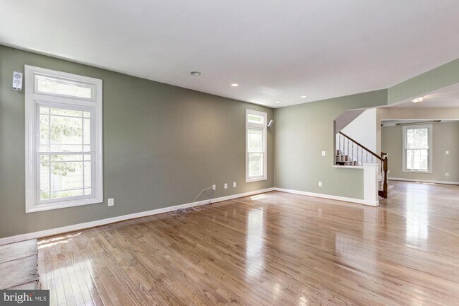 Building Photo - 948 Gentlewood St