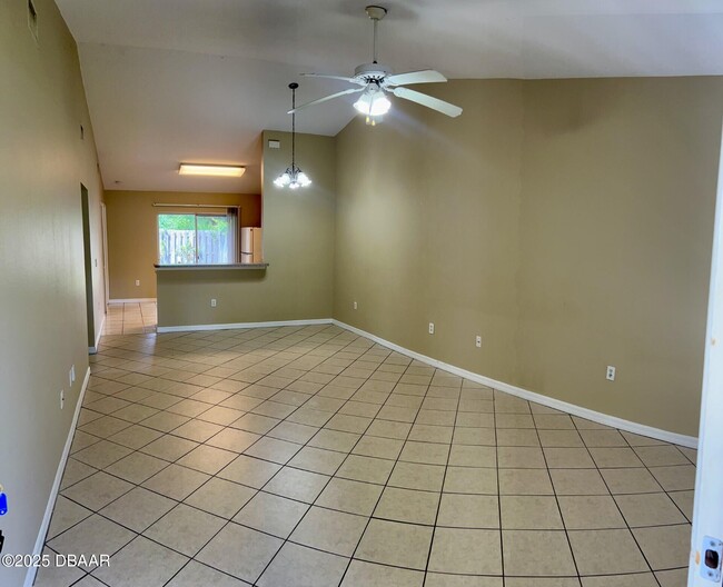 Building Photo - 21 Wellwood Ln