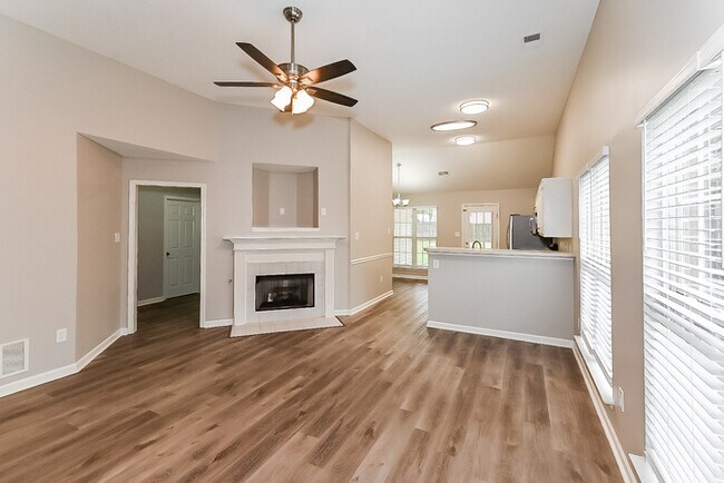 Building Photo - 7332 Pecan Meadow Dr W