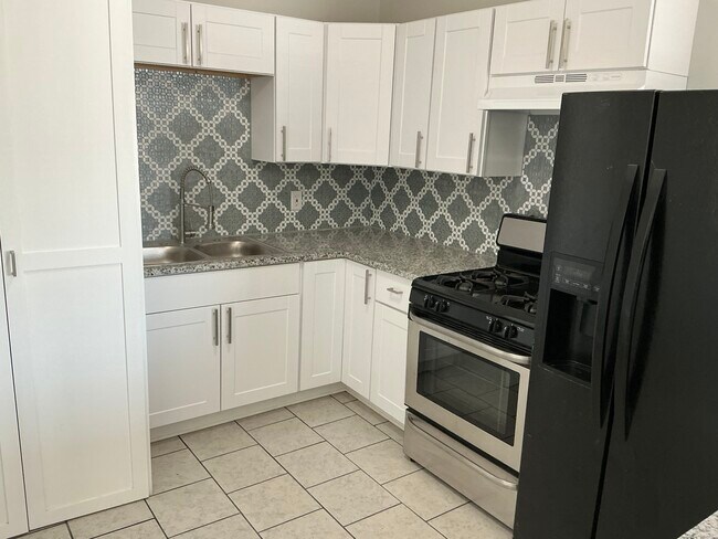 Building Photo - 5001 Catskill Ave