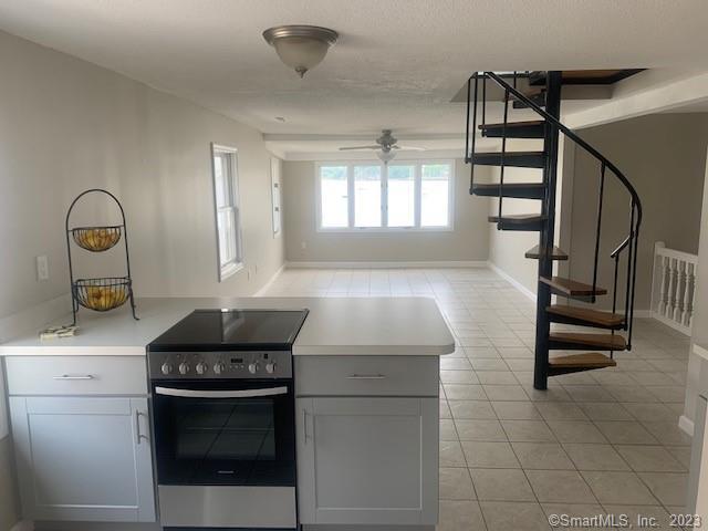 Foto del edificio - 144 Cove St