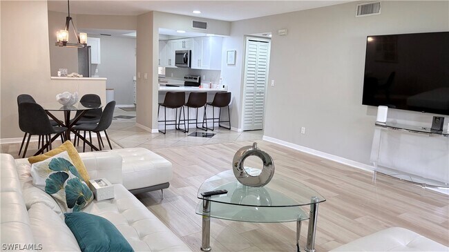 Building Photo - 59 Camelot Gardens Blvd