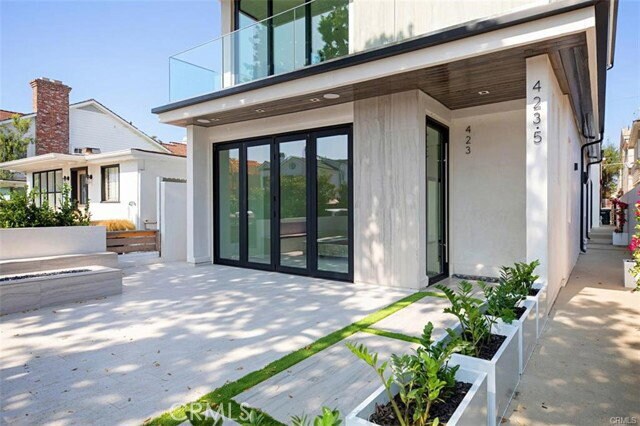 Building Photo - 423 Orchid Ave